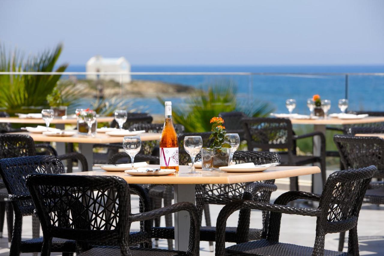 Sirens & Village Hotel 4*