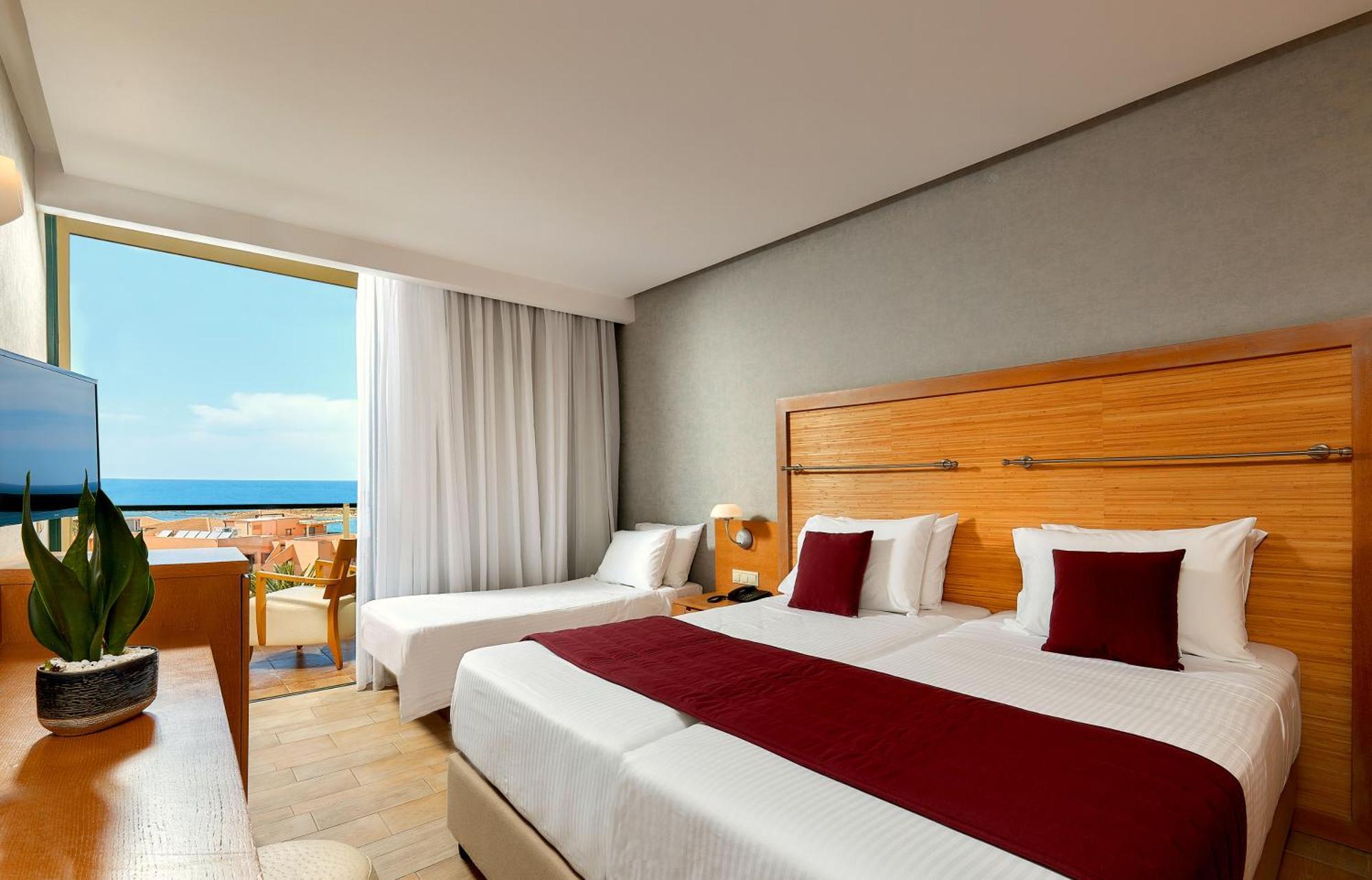 Hotel Sirens & Village 4*